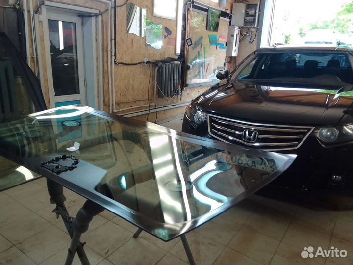 Лобовое стекло Хонда Аккорд 8