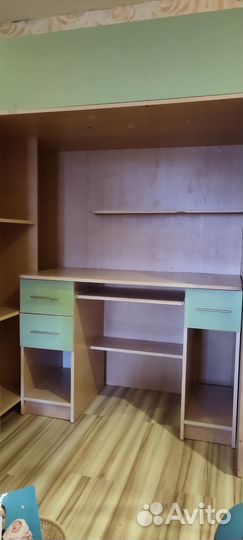 Кровать чердак со столом