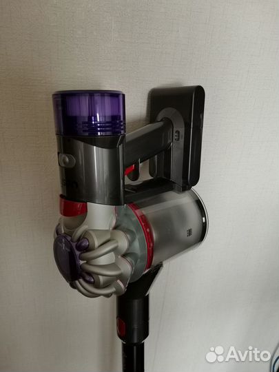 Пылесос Dyson V8 Fluffy Extra