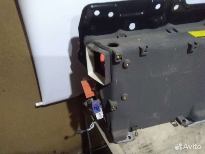 Ввб toyota Prius 10