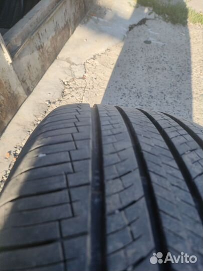 Nexen Roadian GTX 235/60 R18