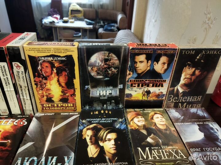 Видеокассеты с фильмами