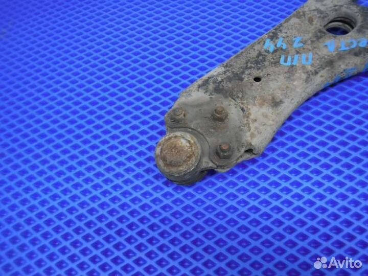 Рычаг подвески передний правый Ford Fiesta A9JA