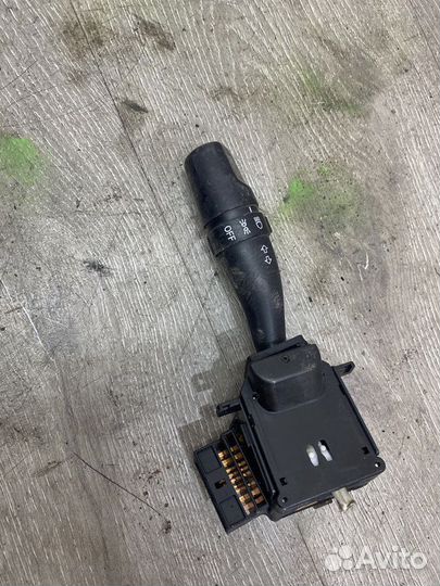 Переключатель подрулевой Hyundai Accent