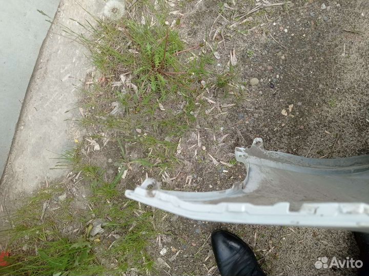 Бампер передний и решетка радиатора toyota camry