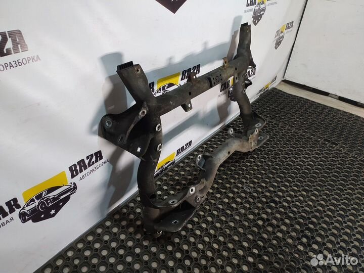 Балка подмоторная Mercedes-Benz C-class