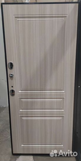 Дверь входная металлическая с терморазрывом