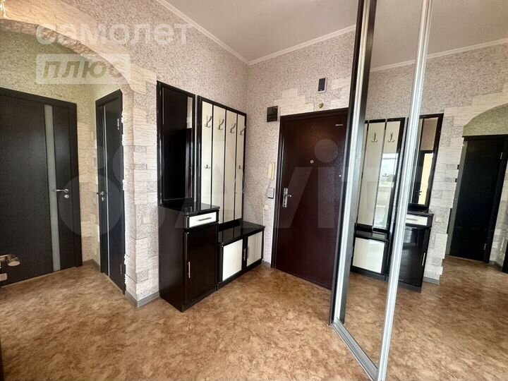 2-к. квартира, 63 м², 8/16 эт.