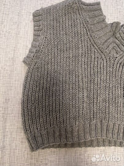 Жилет женский вязаный (р-р 46-52) ручная работа