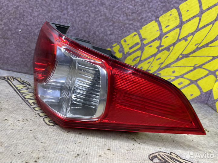Фонарь задний правый внешний Accord Аккорд 8