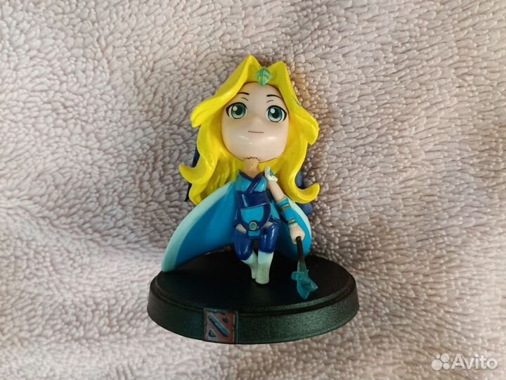 Фигурка «Crystal maiden»