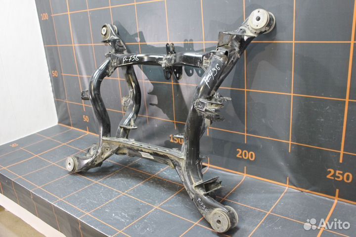 Volkswagen Touareg NF - Подрамник задний