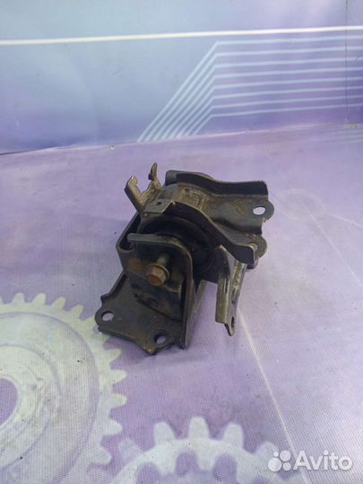 Опора двигателя левая Kia Sportage 2. G4GC