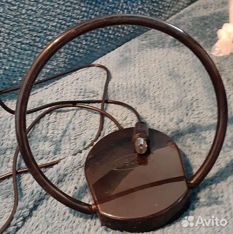 Антенна межкомнатная с усилителем