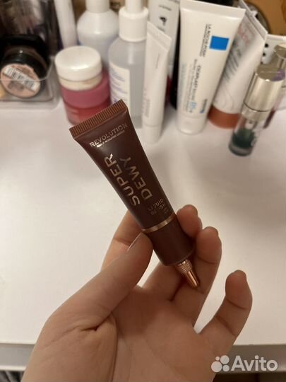 Revolution румяна