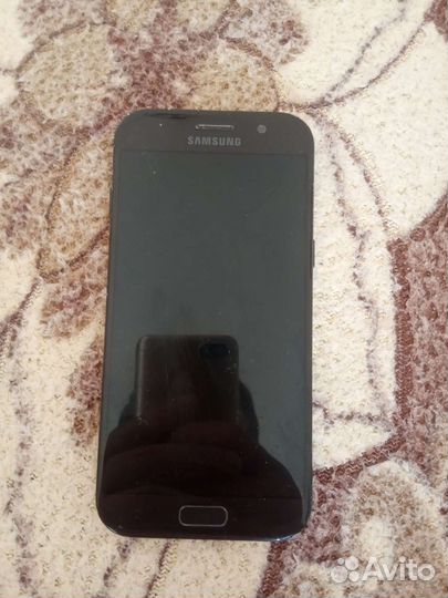 Телефон Samsung galaxy a5 2017
