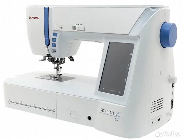 Швейная машина Janome Skyline S7