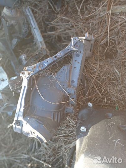 Лонжерон тайота карола