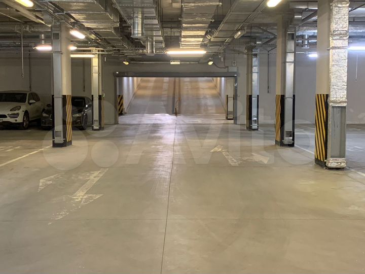 Машиноместо, 13 м²