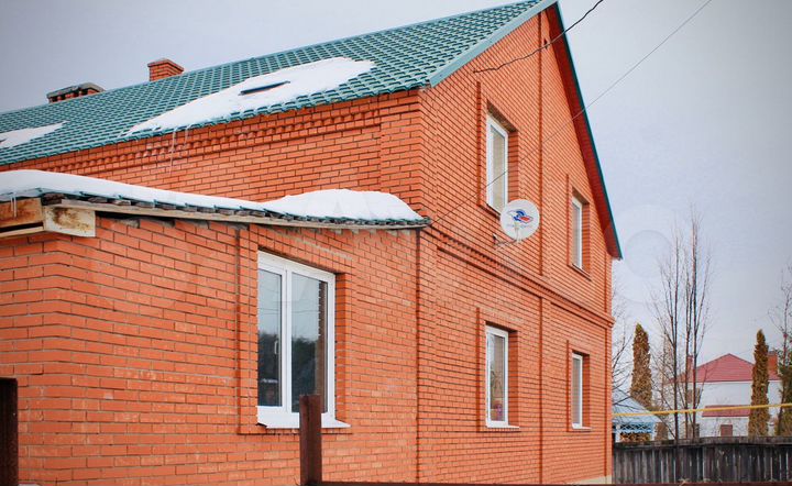 Коттедж 360 м² на участке 14 сот.