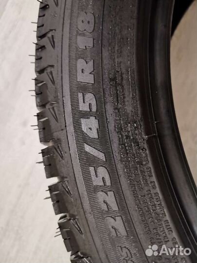 Michelin Latitude X-Ice 225/45 R18 и 245/40 R18 97H