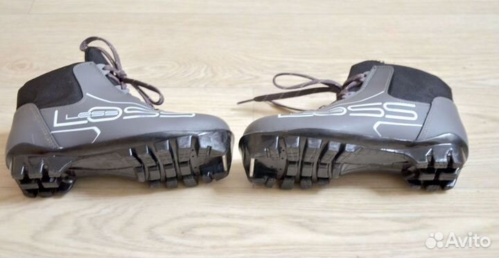 Лыжные ботинки р.35