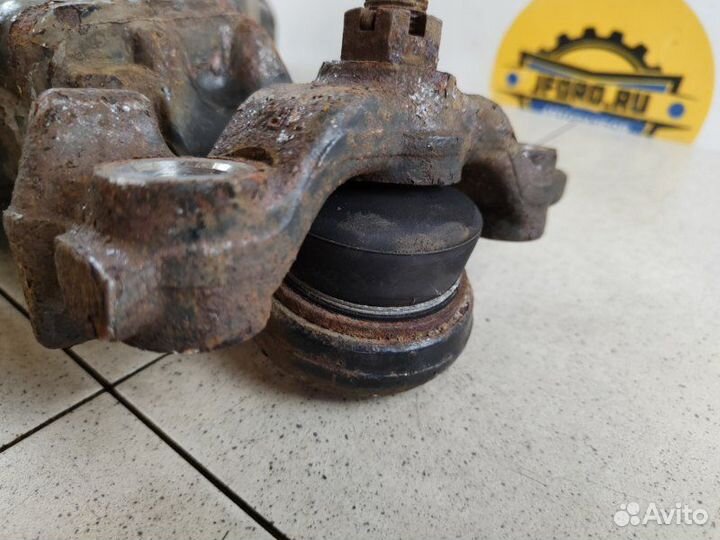 Рычаг подвески передний правый Toyota Land Cruiser