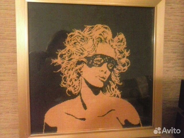 Вышивка ручной работы 