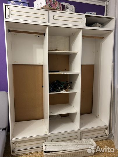 Шкаф