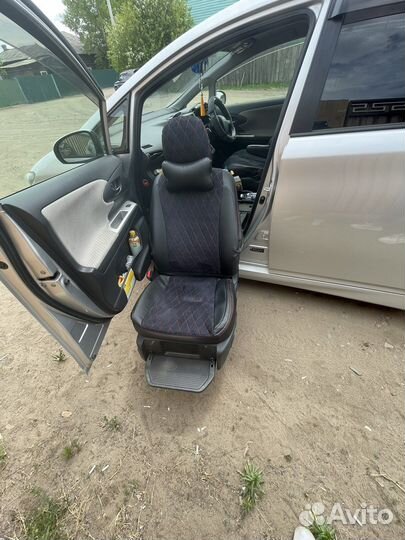 Поворотно - выдвежное сидение с электроприводом