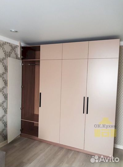 Шкаф двухстворчатый