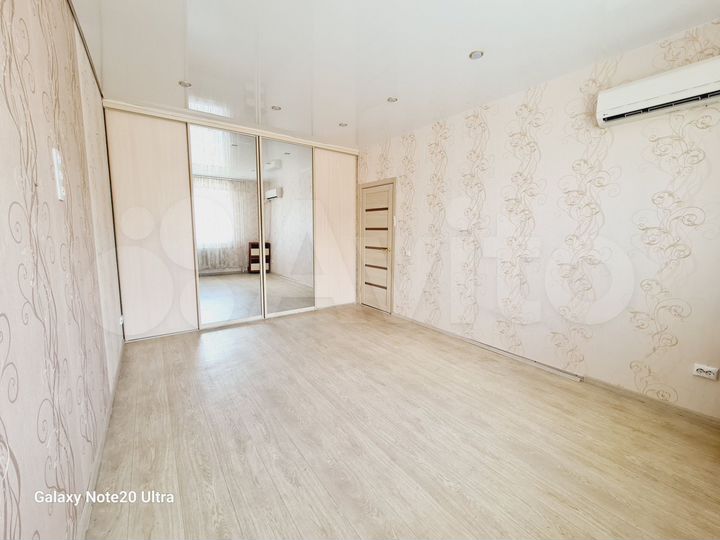 2-к. квартира, 57 м², 2/9 эт.