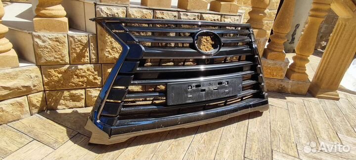 Решётка радиатора Lexus LX570 Black Vision 2018