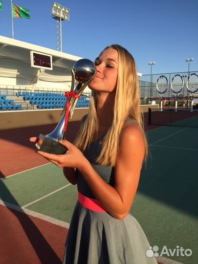 Тренер по большому теннису