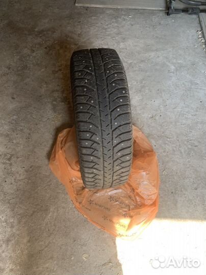 Firestone Ice Cruiser 7 205/65 R15 94T