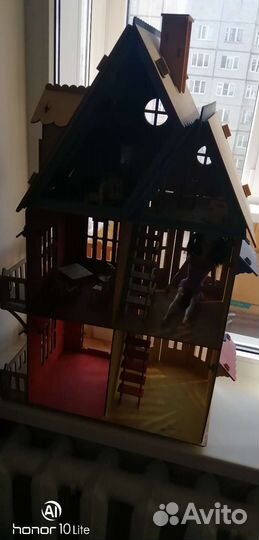 Домик кукольный