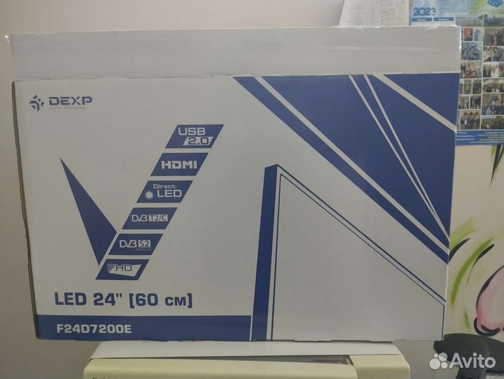 Телевизор dexp, с приставкой 20 каналов и антенной