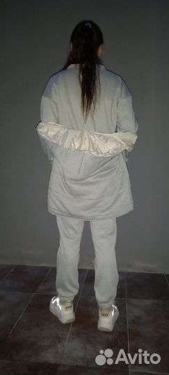 Женский спортивный костюм тройка