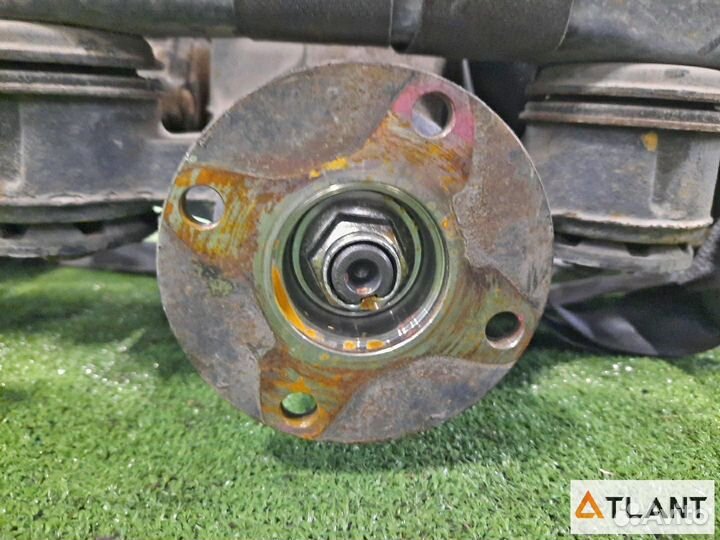 Балка задняя toyota mark II