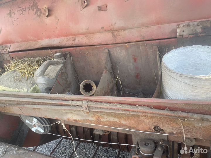 Пресс-подборщик БобруйскСельмаш ПРФ-180, 2000