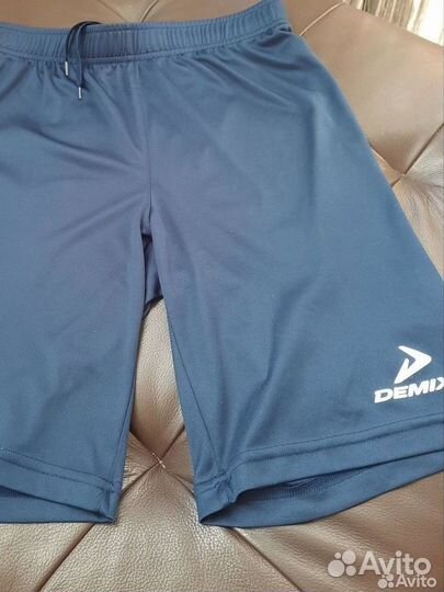 Шорты спортивные