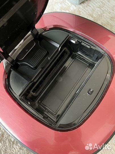 Моющий робот-пылесос LG Hom-bot