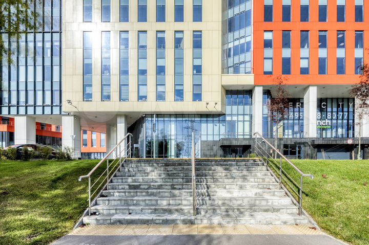 Продажа офиса 193.4 м² в бц. 10 мин от м.Планерная