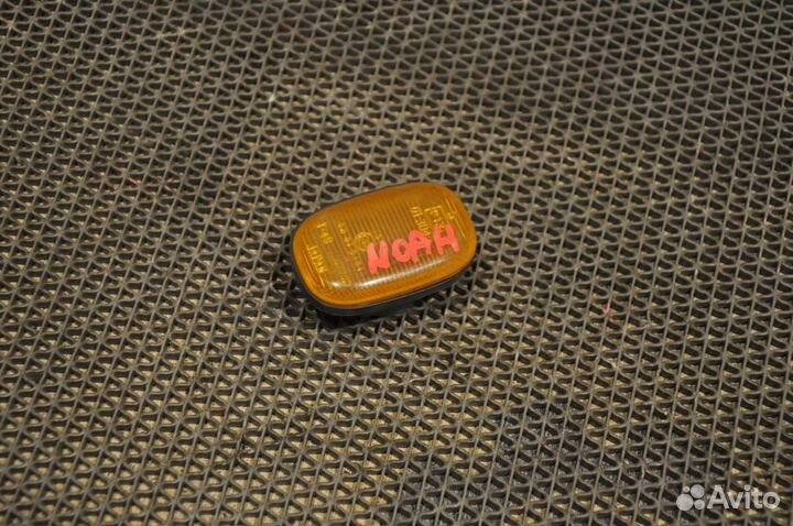 Повторитель поворота в крыло toyota lite ACE Noa