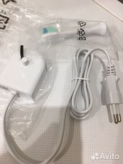 Зарядка и Насадки для электрической щётки Philips