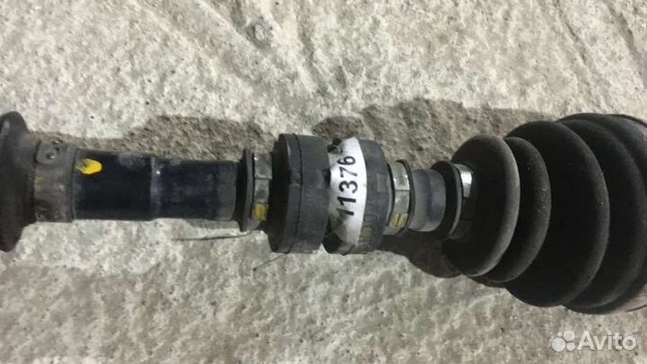 Полуось передняя левая (приводной вал, шрус) Nissa