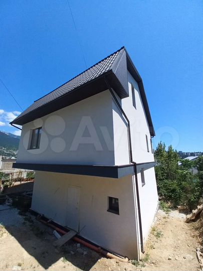 Дом 182 м² на участке 3,3 сот.