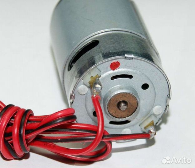 Мотор для прикормочных кораблей