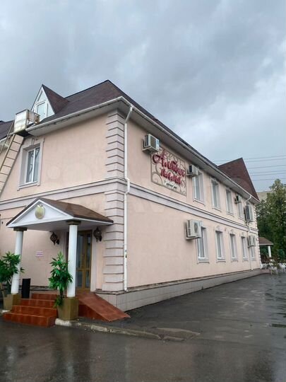 Продается двухэтажное здание с мансардой, 513.8 м²