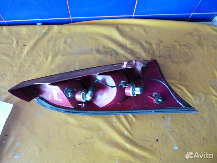 Фонарь задний левый Форд Фокус 1 хэтчбек